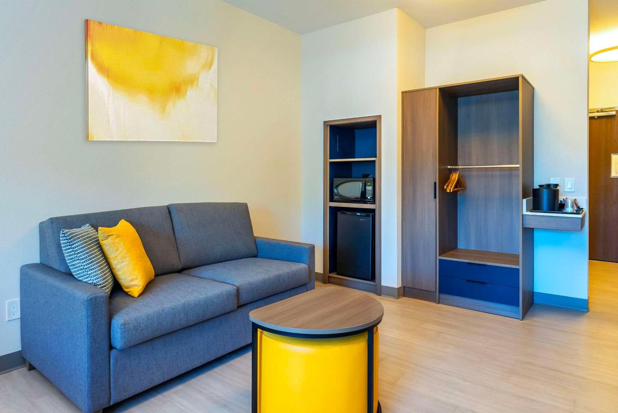 Comfort 4* Kelowna